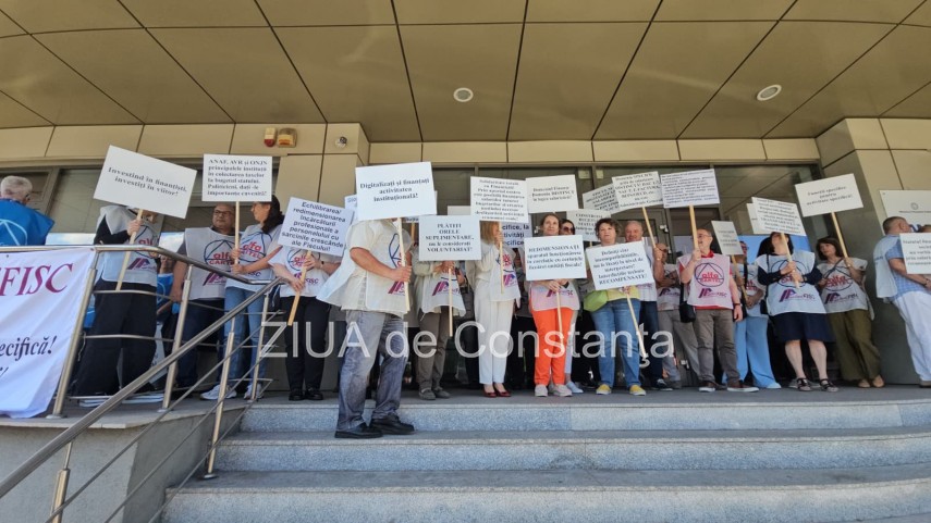foto video protest la antifrauda constanta unde sindicalistii ies in strada de la ora 17 00 942496 foto video protest la antifrauda constanta unde sindicalistii ies in strada de la ora 17 00 942496
