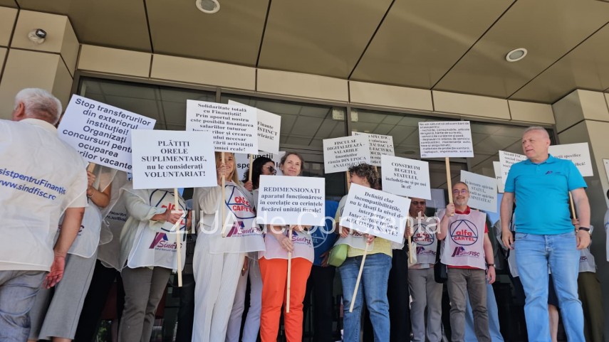 foto video protest la antifrauda constanta unde sindicalistii ies in strada de la ora 17 00 942496 foto video protest la antifrauda constanta unde sindicalistii ies in strada de la ora 17 00 942496