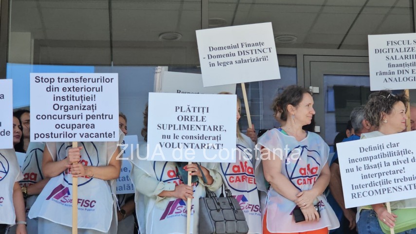 foto video protest la antifrauda constanta unde sindicalistii ies in strada de la ora 17 00 942496 foto video protest la antifrauda constanta unde sindicalistii ies in strada de la ora 17 00 942496