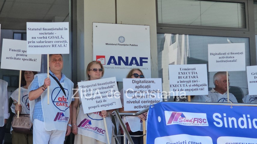foto video protest la antifrauda constanta unde sindicalistii ies in strada de la ora 17 00 942496 foto video protest la antifrauda constanta unde sindicalistii ies in strada de la ora 17 00 942496