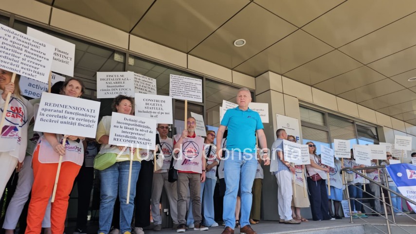 foto video protest la antifrauda constanta unde sindicalistii ies in strada de la ora 17 00 942496 foto video protest la antifrauda constanta unde sindicalistii ies in strada de la ora 17 00 942496