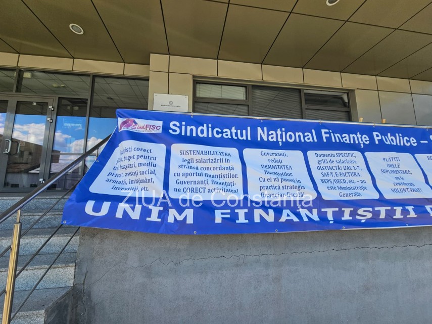 foto video protest la antifrauda constanta unde sindicalistii ies in strada de la ora 17 00 942496 foto video protest la antifrauda constanta unde sindicalistii ies in strada de la ora 17 00 942496