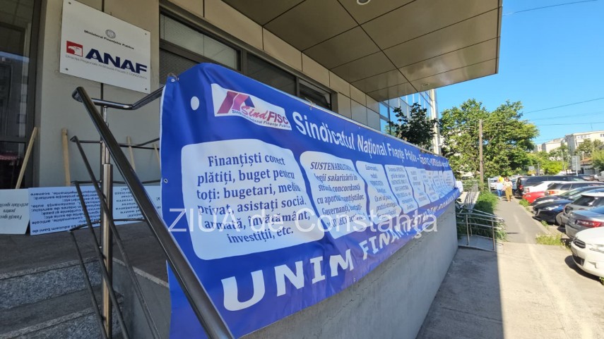 foto video protest la antifrauda constanta unde sindicalistii ies in strada de la ora 17 00 942496 foto video protest la antifrauda constanta unde sindicalistii ies in strada de la ora 17 00 942496