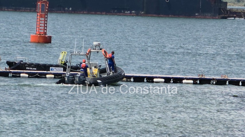 foto video update incep operatiunile de ridicare la suprafata a remorcherului astana in portul midia foto video update incep operatiunile de ridicare la suprafata a remorcherului astana in portul midia