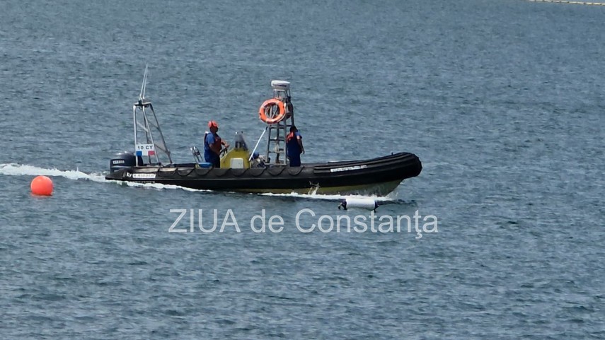 foto video update incep operatiunile de ridicare la suprafata a remorcherului astana in portul midia foto video update incep operatiunile de ridicare la suprafata a remorcherului astana in portul midia