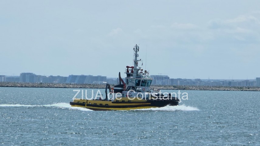 foto video update incep operatiunile de ridicare la suprafata a remorcherului astana in portul midia foto video update incep operatiunile de ridicare la suprafata a remorcherului astana in portul midia