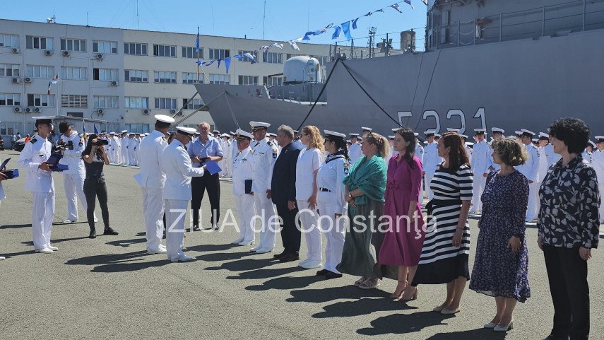 live video text foto absolvire cu ceremonie militara in portul constanta elevii colegiului national militar live video text foto absolvire cu ceremonie militara in portul constanta elevii colegiului national militar