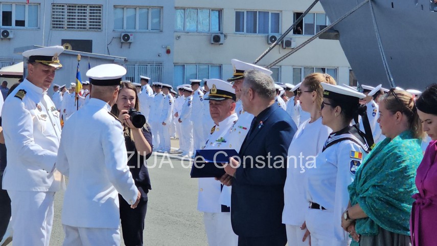 live video text foto absolvire cu ceremonie militara in portul constanta elevii colegiului national militar live video text foto absolvire cu ceremonie militara in portul constanta elevii colegiului national militar