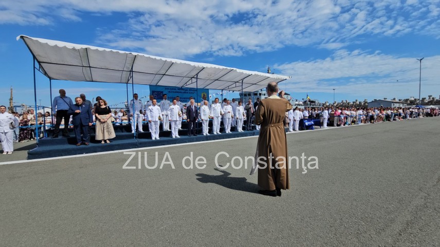 live video text foto absolvire cu ceremonie militara in portul constanta elevii colegiului national militar live video text foto absolvire cu ceremonie militara in portul constanta elevii colegiului national militar