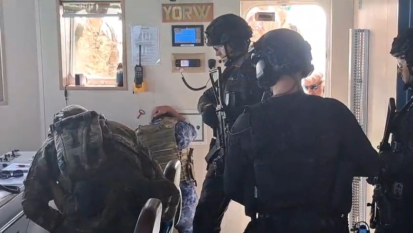 exercitiul multinational ep mcm dive 26 ziua presei se desfasoara astazi la bordul navei grigore antipa exercitiul multinational ep mcm dive 26 ziua presei se desfasoara astazi la bordul navei grigore antipa