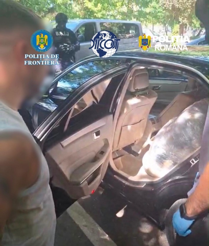 foto video ciuperci halucinogene si cannabis aduse prin curier procurorii cer arestarea preventiva a foto video ciuperci halucinogene si cannabis aduse prin curier procurorii cer arestarea preventiva a