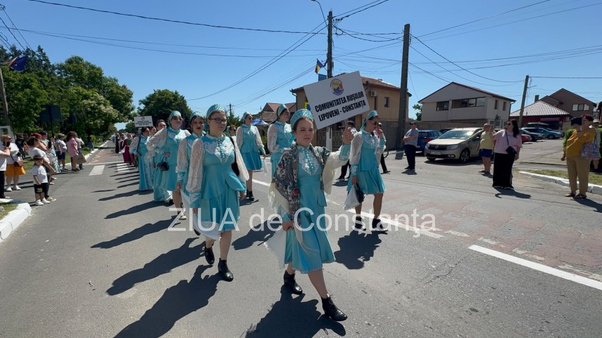 foto video cumpana gazduieste astazi convietuire interetnica pe plaiuri dobrogene parada a portului popular foto video cumpana gazduieste astazi convietuire interetnica pe plaiuri dobrogene parada a portului popular