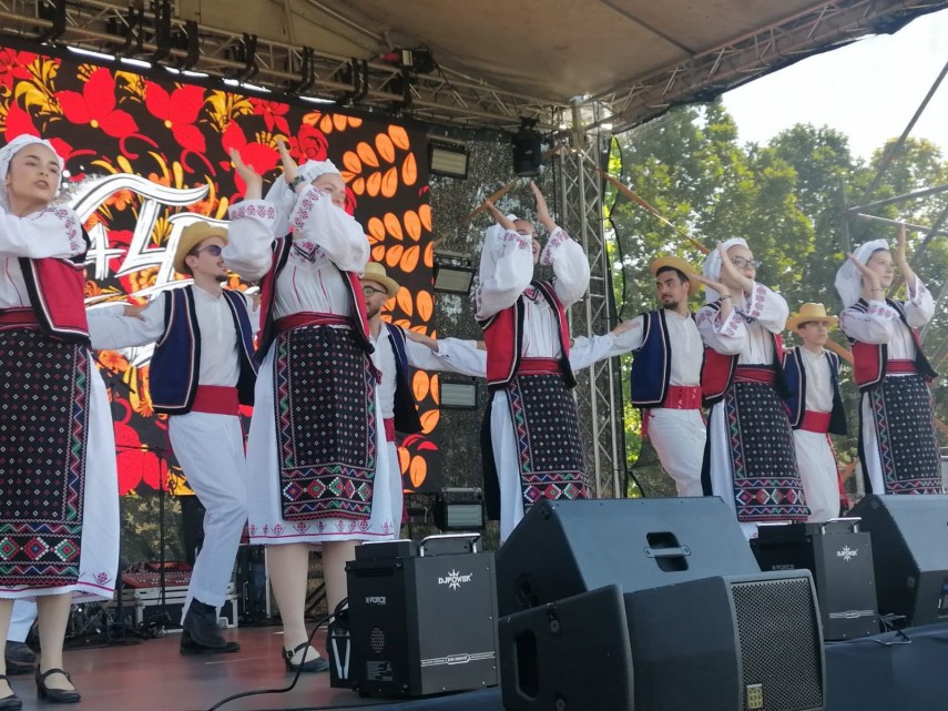 foto stiri costanta ansamblul romancuta din cumpana reprezentare de succes la prima editie a val festival foto stiri costanta ansamblul romancuta din cumpana reprezentare de succes la prima editie a val festival