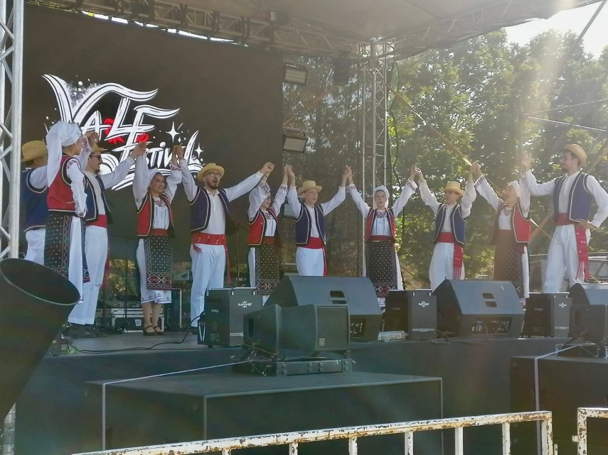 foto stiri costanta ansamblul romancuta din cumpana reprezentare de succes la prima editie a val festival foto stiri costanta ansamblul romancuta din cumpana reprezentare de succes la prima editie a val festival