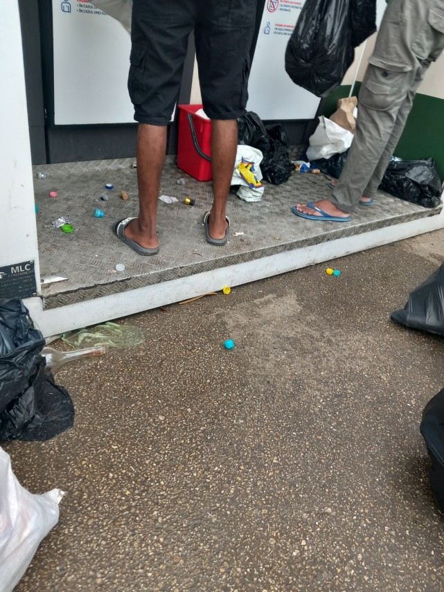 foto comisarii cjpc constanta au inchis lidl navodari ce nereguli au fost constatate 943550 foto comisarii cjpc constanta au inchis lidl navodari ce nereguli au fost constatate 943550