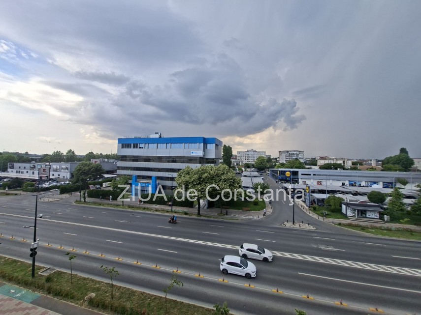 spectacol pe cerul constantei foto video norii de furtuna au creat imagini impresionante in timp ce dobrogea spectacol pe cerul constantei foto video norii de furtuna au creat imagini impresionante in timp ce dobrogea