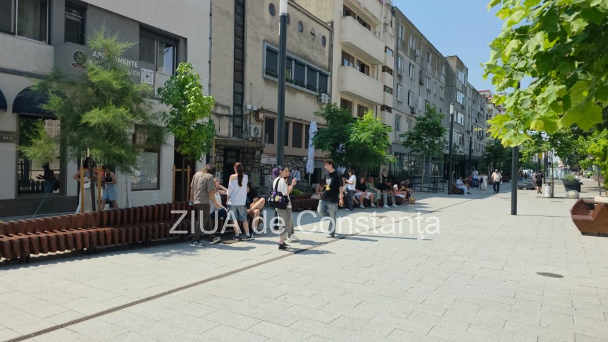 foto video reactii dupa bacalaureat 2026 cum s au descurcat absolventii din constanta la proba scrisa foto video reactii dupa bacalaureat 2026 cum s au descurcat absolventii din constanta la proba scrisa
