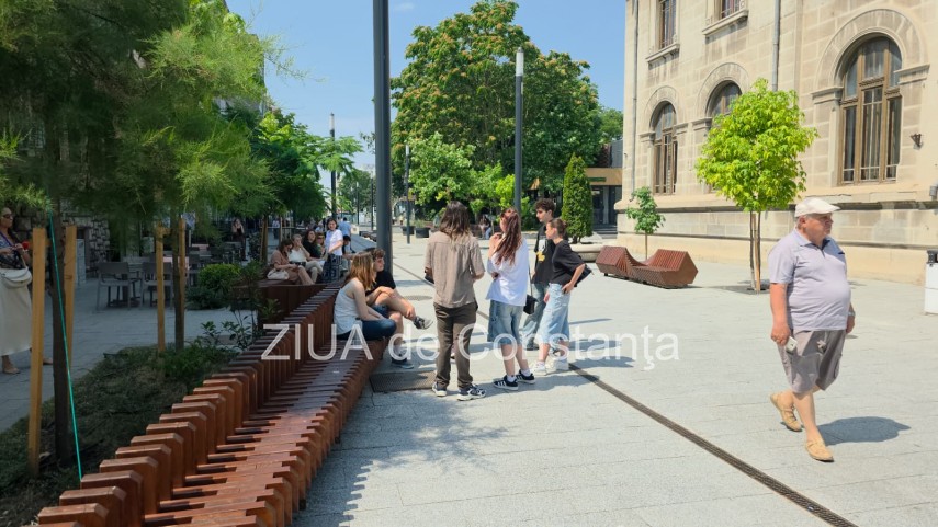 foto video reactii dupa bacalaureat 2026 cum s au descurcat absolventii din constanta la proba scrisa foto video reactii dupa bacalaureat 2026 cum s au descurcat absolventii din constanta la proba scrisa