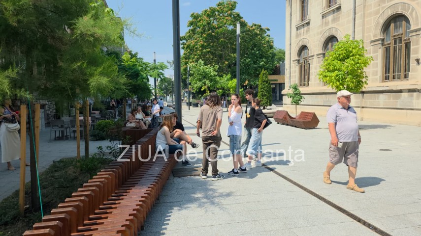 foto video reactii dupa bacalaureat 2026 cum s au descurcat absolventii din constanta la proba scrisa foto video reactii dupa bacalaureat 2026 cum s au descurcat absolventii din constanta la proba scrisa