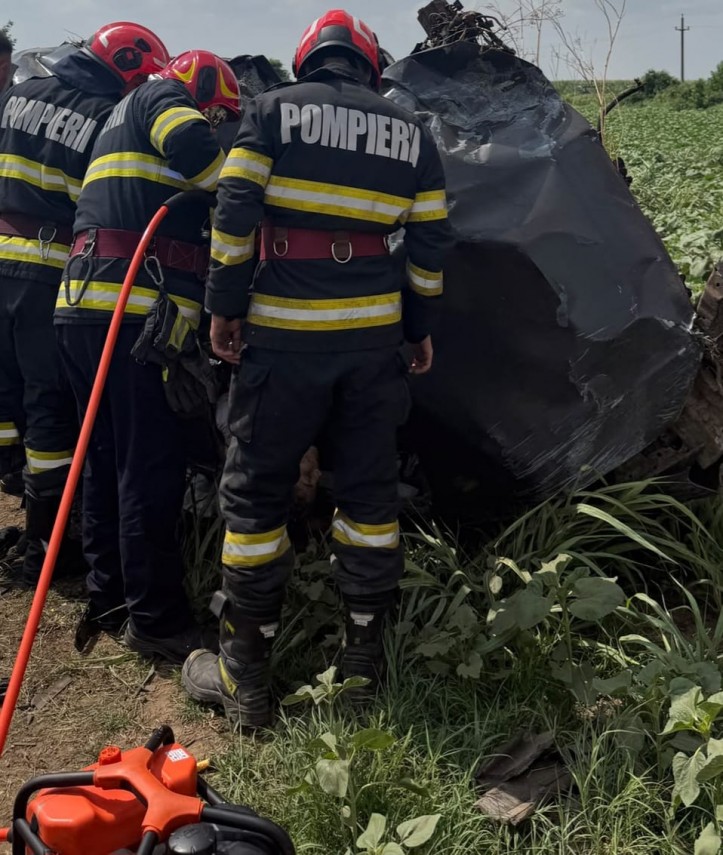foto tragedie intr un accident feroviar doua femei au murit si doi copii au fost raniti dupa ce o masina foto tragedie intr un accident feroviar doua femei au murit si doi copii au fost raniti dupa ce o masina