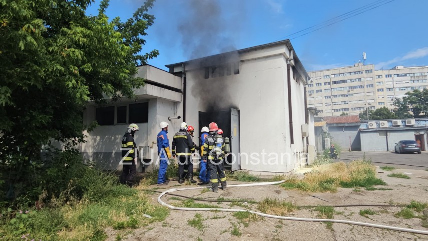 foto video incendiu in zona abator din constanta pompierii intervin la fata locului 944735 foto video incendiu in zona abator din constanta pompierii intervin la fata locului 944735