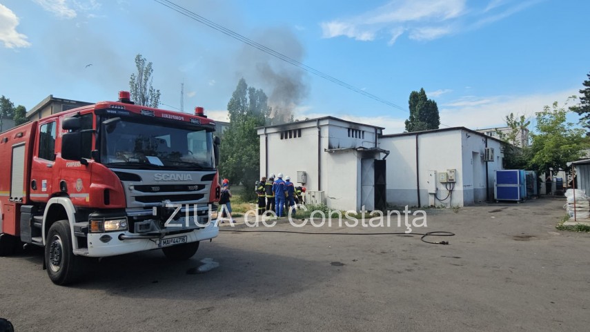 foto video incendiu in zona abator din constanta pompierii intervin la fata locului 944735 foto video incendiu in zona abator din constanta pompierii intervin la fata locului 944735
