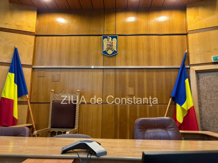 foto porti deschise la palatul de justitie din constanta tineri entuziasti au descoperit lumea fascinanta foto porti deschise la palatul de justitie din constanta tineri entuziasti au descoperit lumea fascinanta
