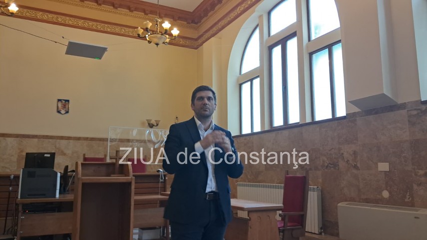 foto porti deschise la palatul de justitie din constanta tineri entuziasti au descoperit lumea fascinanta foto porti deschise la palatul de justitie din constanta tineri entuziasti au descoperit lumea fascinanta