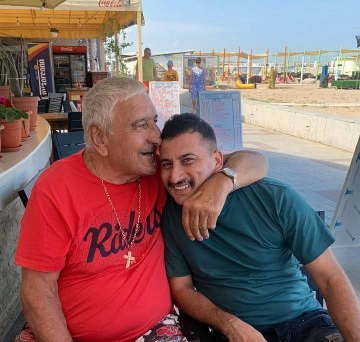 judetul constanta legendarul rica raducanu selectionerul nationalei de soferi a romaniei la meciul caritabil judetul constanta legendarul rica raducanu selectionerul nationalei de soferi a romaniei la meciul caritabil