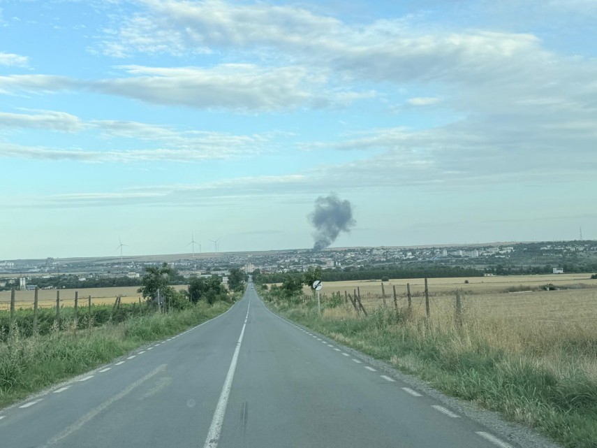 stiri constanta azi foto video incendiu de proportii la o hala din medgidia flacarile se manifesta pe stiri constanta azi foto video incendiu de proportii la o hala din medgidia flacarile se manifesta pe
