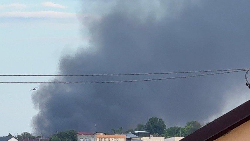 stiri constanta azi foto video incendiu de proportii la o hala din medgidia flacarile se manifesta pe stiri constanta azi foto video incendiu de proportii la o hala din medgidia flacarile se manifesta pe