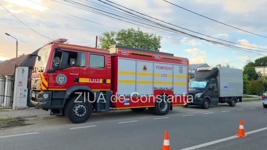 foto video accident grav in 2 mai o autospeciala de politie si o motocicleta lovite de un autocar trei foto video accident grav in 2 mai o autospeciala de politie si o motocicleta lovite de un autocar trei
