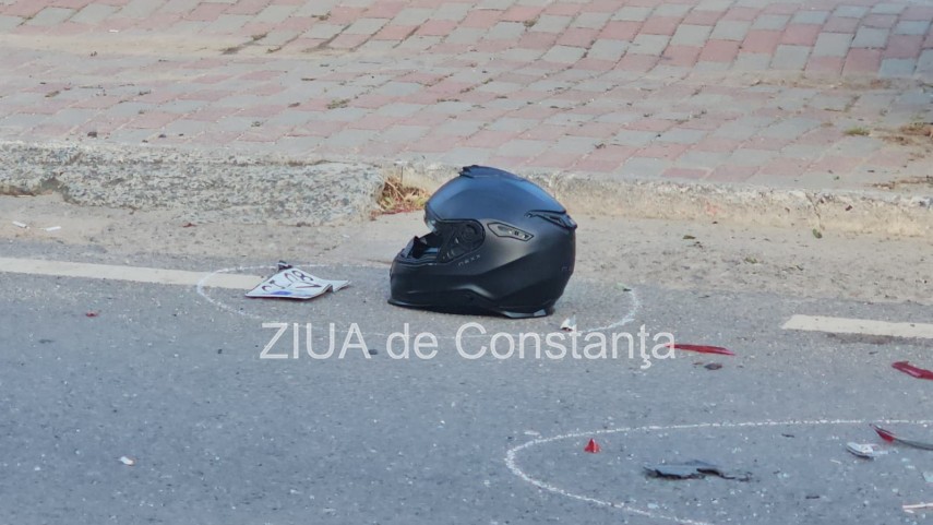 foto video accident grav in 2 mai o autospeciala de politie si o motocicleta lovite de un autocar trei foto video accident grav in 2 mai o autospeciala de politie si o motocicleta lovite de un autocar trei