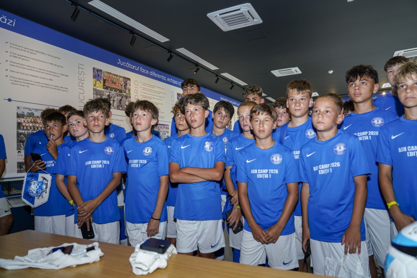 peste 150 de copii au participat la camp ul academiei hagi au muncit au invatat si s au bucurat de fotbal peste 150 de copii au participat la camp ul academiei hagi au muncit au invatat si s au bucurat de fotbal