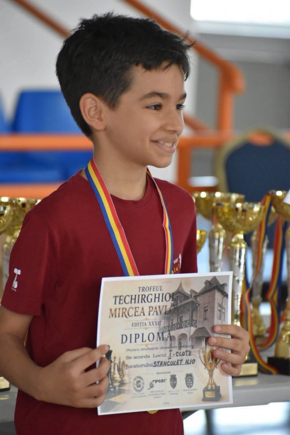 sah csm constanta 13 medalii la trofeul mircea pavlov eduard cotoros a reusit o adevarata performanta sah csm constanta 13 medalii la trofeul mircea pavlov eduard cotoros a reusit o adevarata performanta