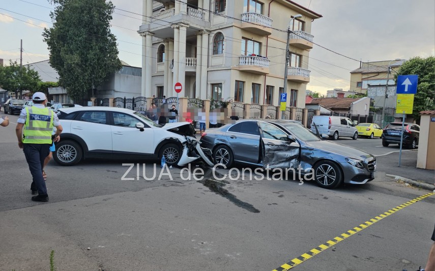 accident rutier pe strada frunzelor din constanta o persoana a ajuns la spital 945188 accident rutier pe strada frunzelor din constanta o persoana a ajuns la spital 945188