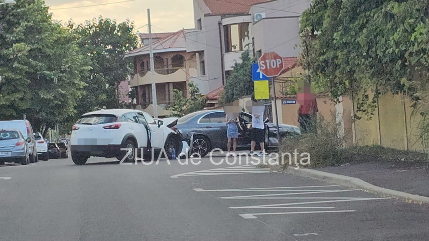 accident rutier pe strada frunzelor din constanta o persoana a ajuns la spital 945188 accident rutier pe strada frunzelor din constanta o persoana a ajuns la spital 945188