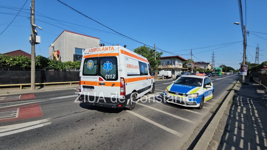 foto video trafic blocat total intre eforie nord si eforie sud dupa un accident violent o masina a rupt foto video trafic blocat total intre eforie nord si eforie sud dupa un accident violent o masina a rupt