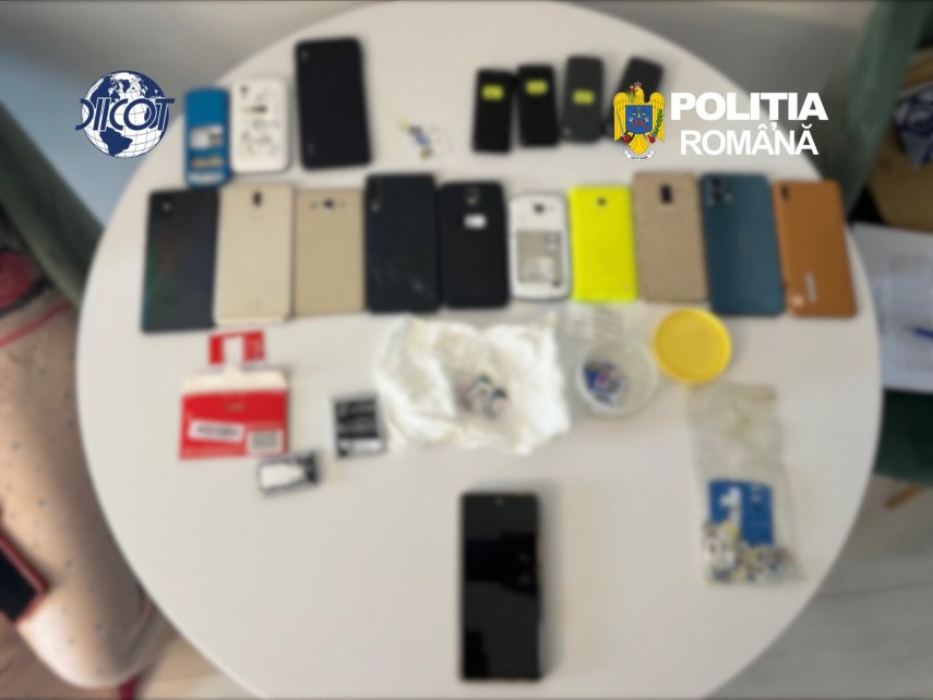 foto perchezitii diicot la o grupare de criminalitate informatica din valcea prejudiciu de peste 1 35 foto perchezitii diicot la o grupare de criminalitate informatica din valcea prejudiciu de peste 1 35