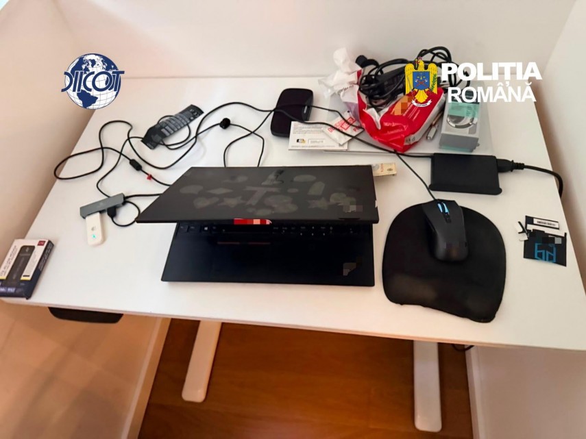 foto perchezitii diicot la o grupare de criminalitate informatica din valcea prejudiciu de peste 1 35 foto perchezitii diicot la o grupare de criminalitate informatica din valcea prejudiciu de peste 1 35