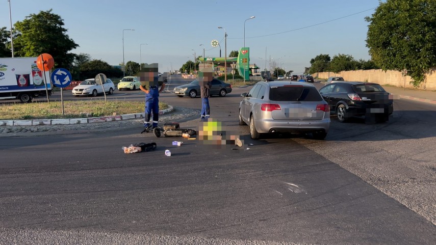 foto video accident rutier in constanta un trotinetist a fost lovit in cartierul palas de o masina inmatriculata foto video accident rutier in constanta un trotinetist a fost lovit in cartierul palas de o masina inmatriculata