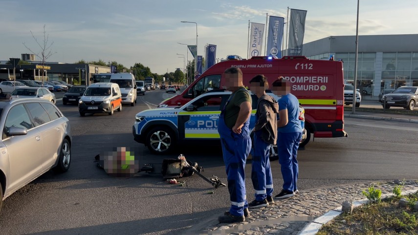foto video accident rutier in constanta un trotinetist a fost lovit in cartierul palas de o masina inmatriculata foto video accident rutier in constanta un trotinetist a fost lovit in cartierul palas de o masina inmatriculata