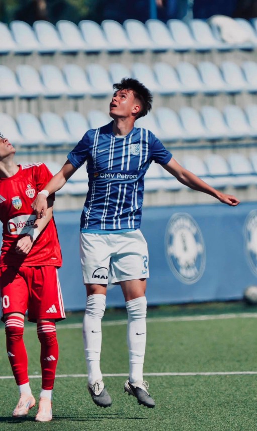 yannis buzamurga primul contract de profesionist cu farul constanta as black sea navodari suntem mandri yannis buzamurga primul contract de profesionist cu farul constanta as black sea navodari suntem mandri