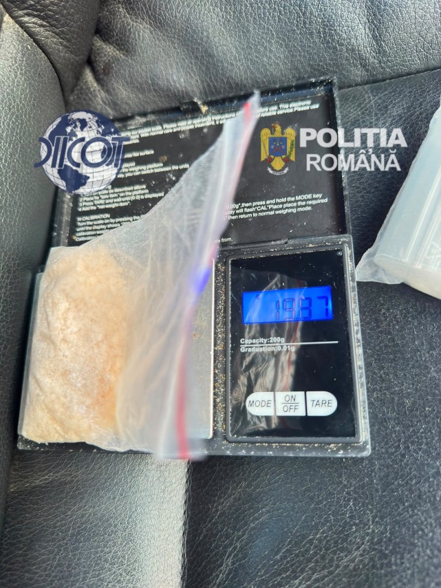 foto droguri de mare risc destinate litoralului oprite inainte de a ajunge in judetul constanta trei foto droguri de mare risc destinate litoralului oprite inainte de a ajunge in judetul constanta trei