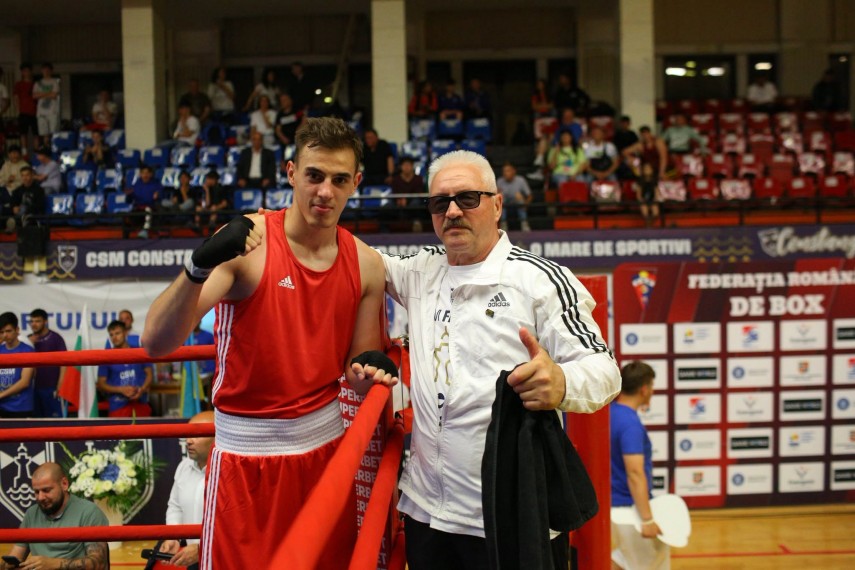 Alexandru Buleu și antrenorul Mihai Constantin. Sursa foto: Facebook (CSM Constanța)