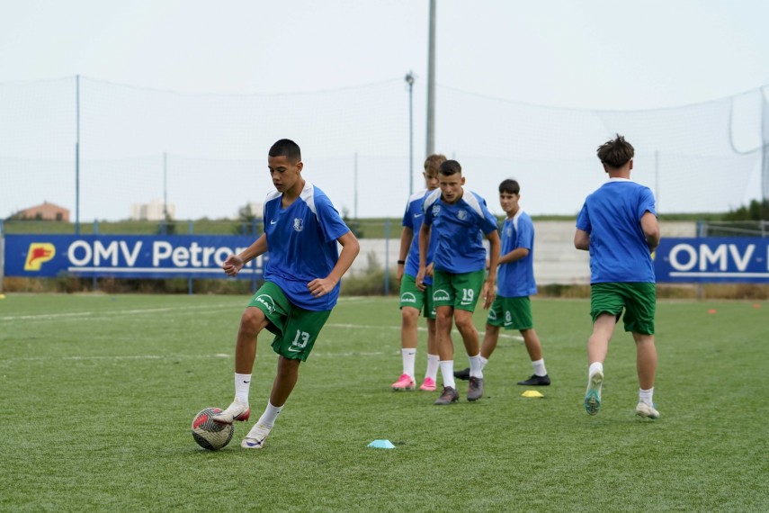farul constanta echipele u 15 u 16 u 17 si u 18 au reluat pregatirea cu aceleasi standarde ridicate si farul constanta echipele u 15 u 16 u 17 si u 18 au reluat pregatirea cu aceleasi standarde ridicate si