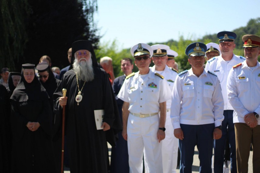 foto fortele navale romane au comemorat 45 de ani de la trecerea in nefiinta a generalului paul teodorescu foto fortele navale romane au comemorat 45 de ani de la trecerea in nefiinta a generalului paul teodorescu