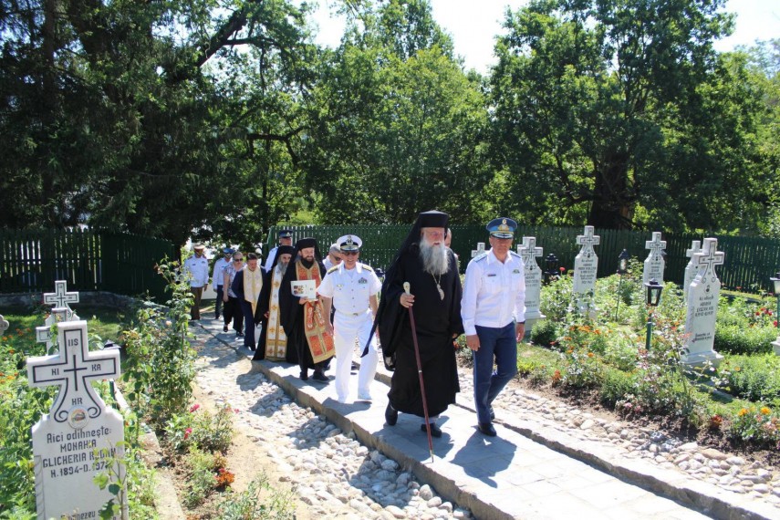 foto fortele navale romane au comemorat 45 de ani de la trecerea in nefiinta a generalului paul teodorescu foto fortele navale romane au comemorat 45 de ani de la trecerea in nefiinta a generalului paul teodorescu