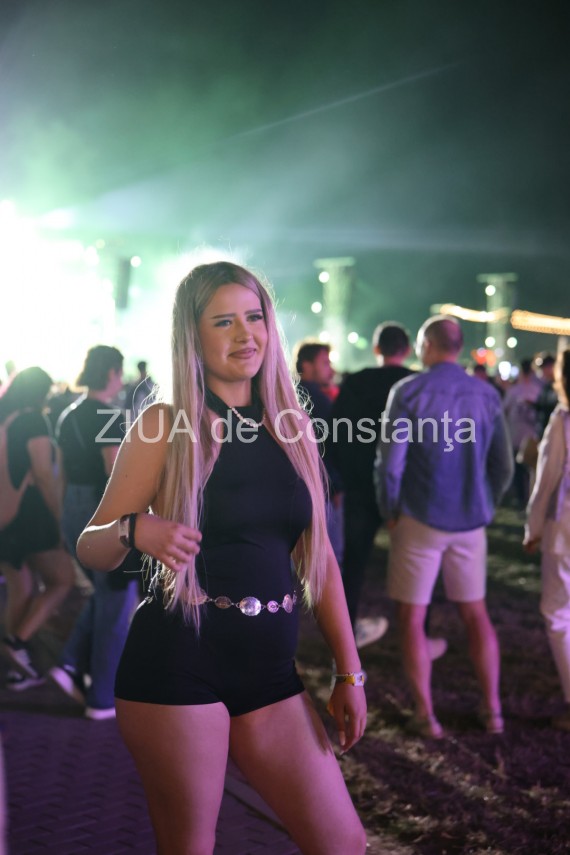 foto show total la beach please ziua a doua a festivalului a transformat litoralul intr o arena uriasa foto show total la beach please ziua a doua a festivalului a transformat litoralul intr o arena uriasa