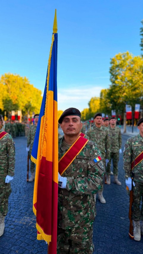 foto militarii brigazii 30 garda mihai viteazul revin pe champs lys es romania reprezentata la parada foto militarii brigazii 30 garda mihai viteazul revin pe champs lys es romania reprezentata la parada